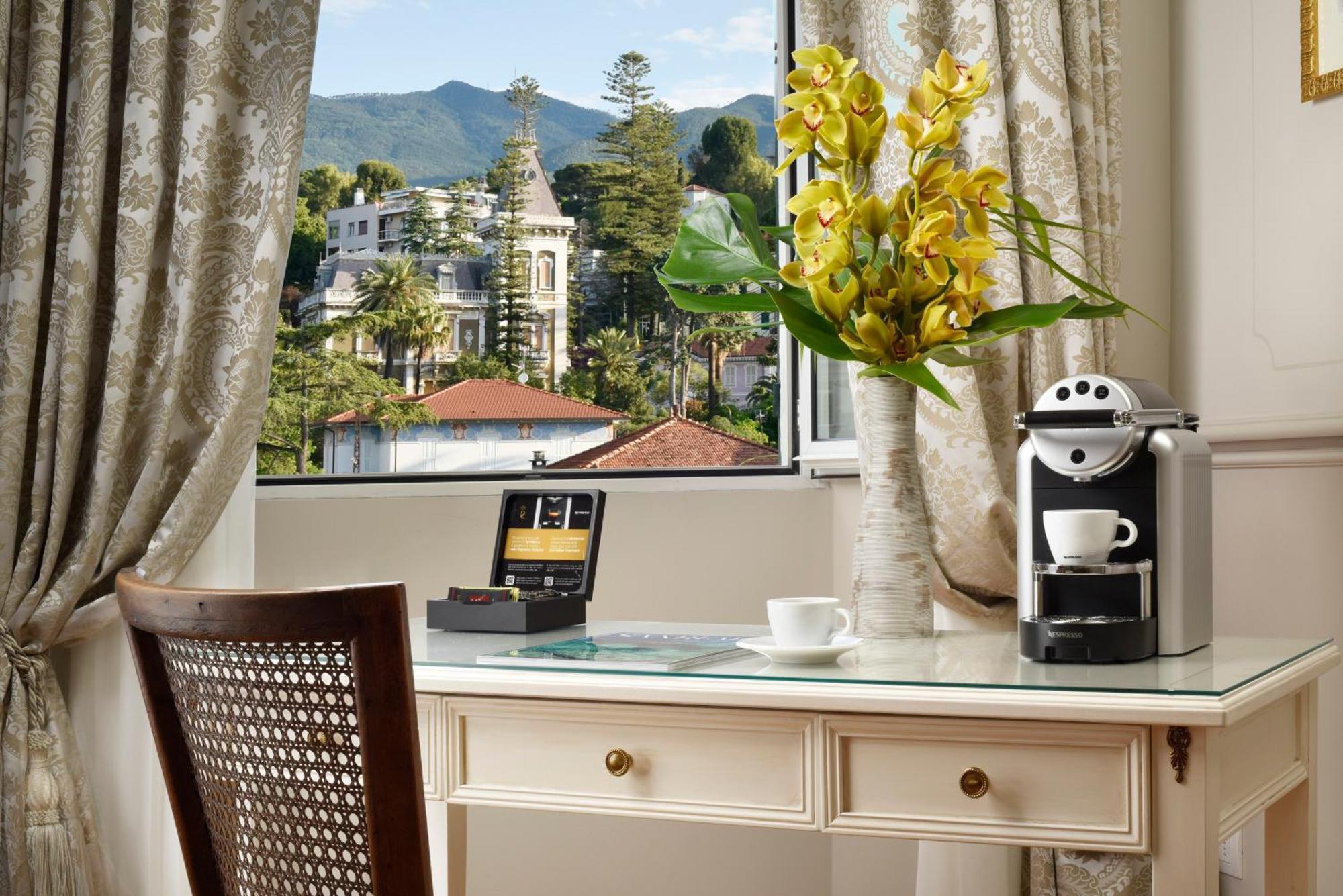 รอยัลโฮเต็ลซานเรโม Hotel ภายนอก รูปภาพ