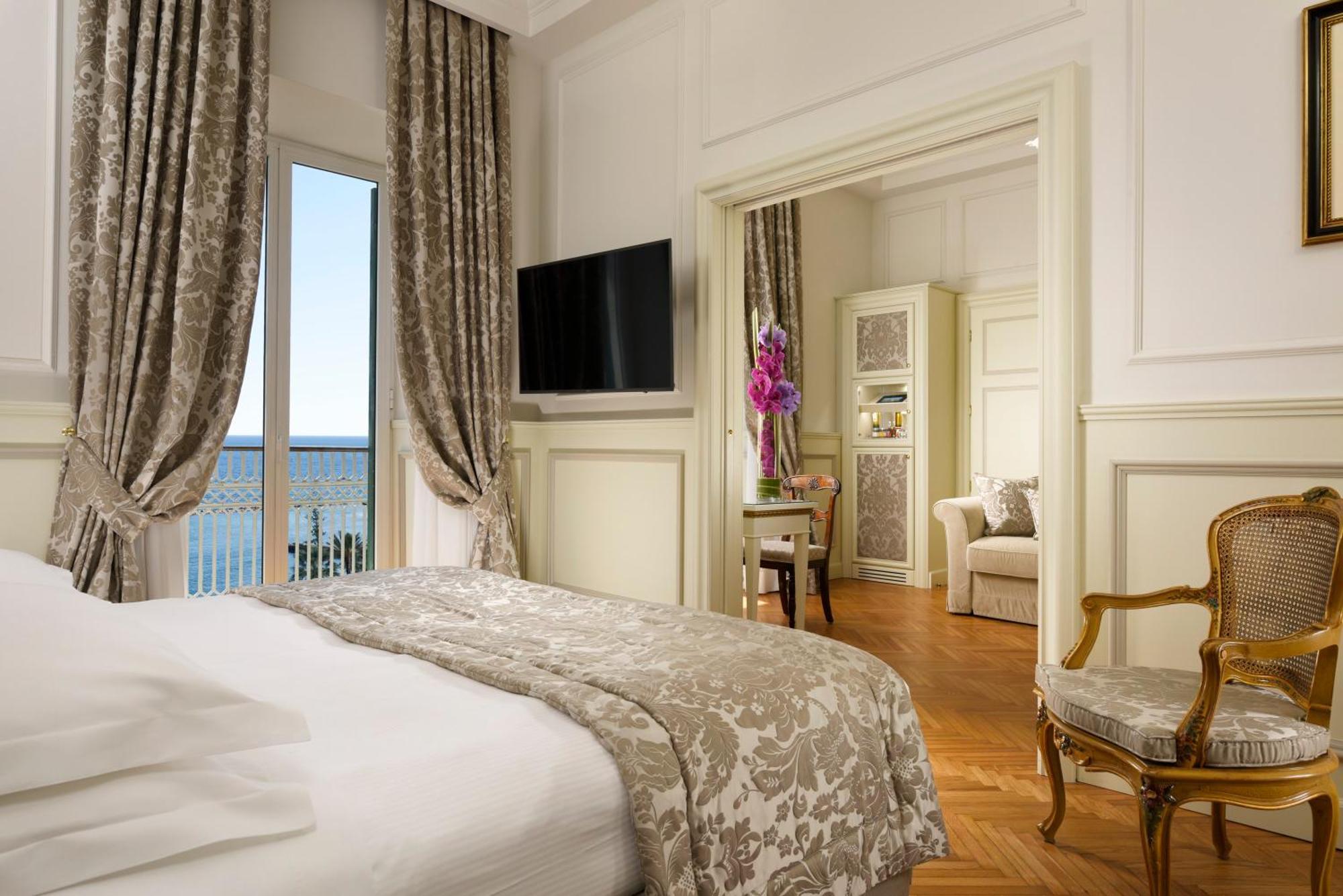 รอยัลโฮเต็ลซานเรโม Hotel ภายนอก รูปภาพ Suite